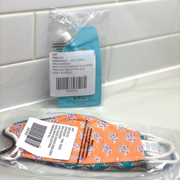 Anthropologie Accessories - ANTHRO 3 PK REVERSIBLE COTTON MASKS/SANITIZER NEW